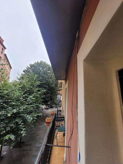 Piso Boutique A Un Minuto Del Casco Viejo Bilbau Exterior foto